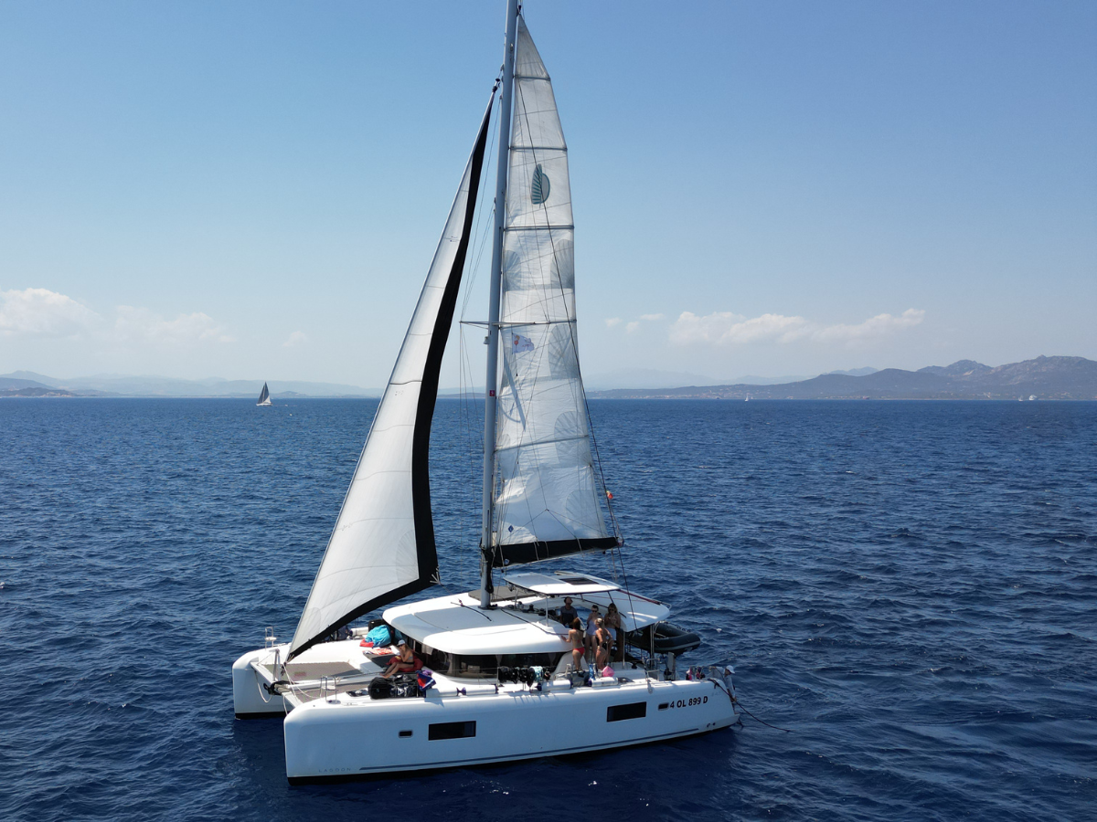 Lagoon 42